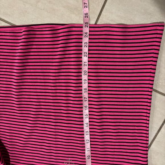 Vintage 2000s pink & black striped quarter sleeve top w a bedazzled detail. - Picture 4 of 5